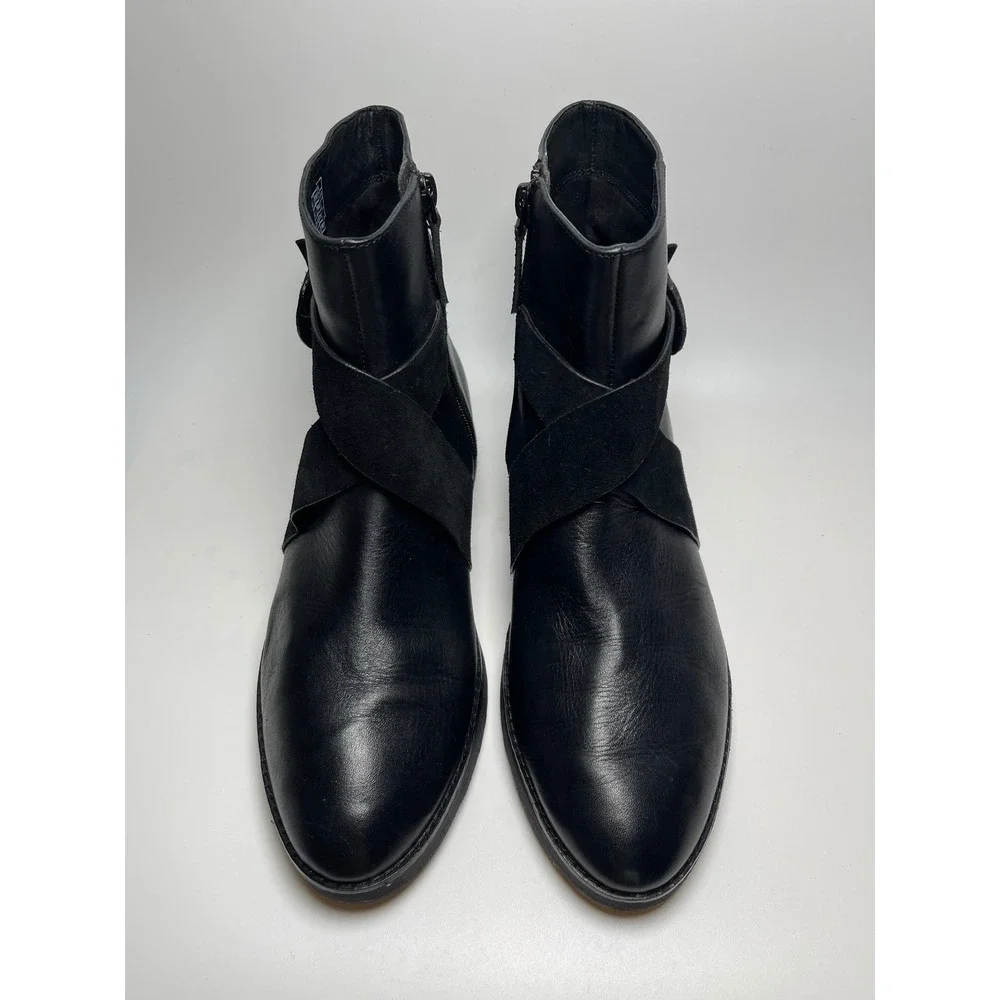 FitFlop Womens Black Leather Buckle Ankle Boots Side Zip Size 9 US